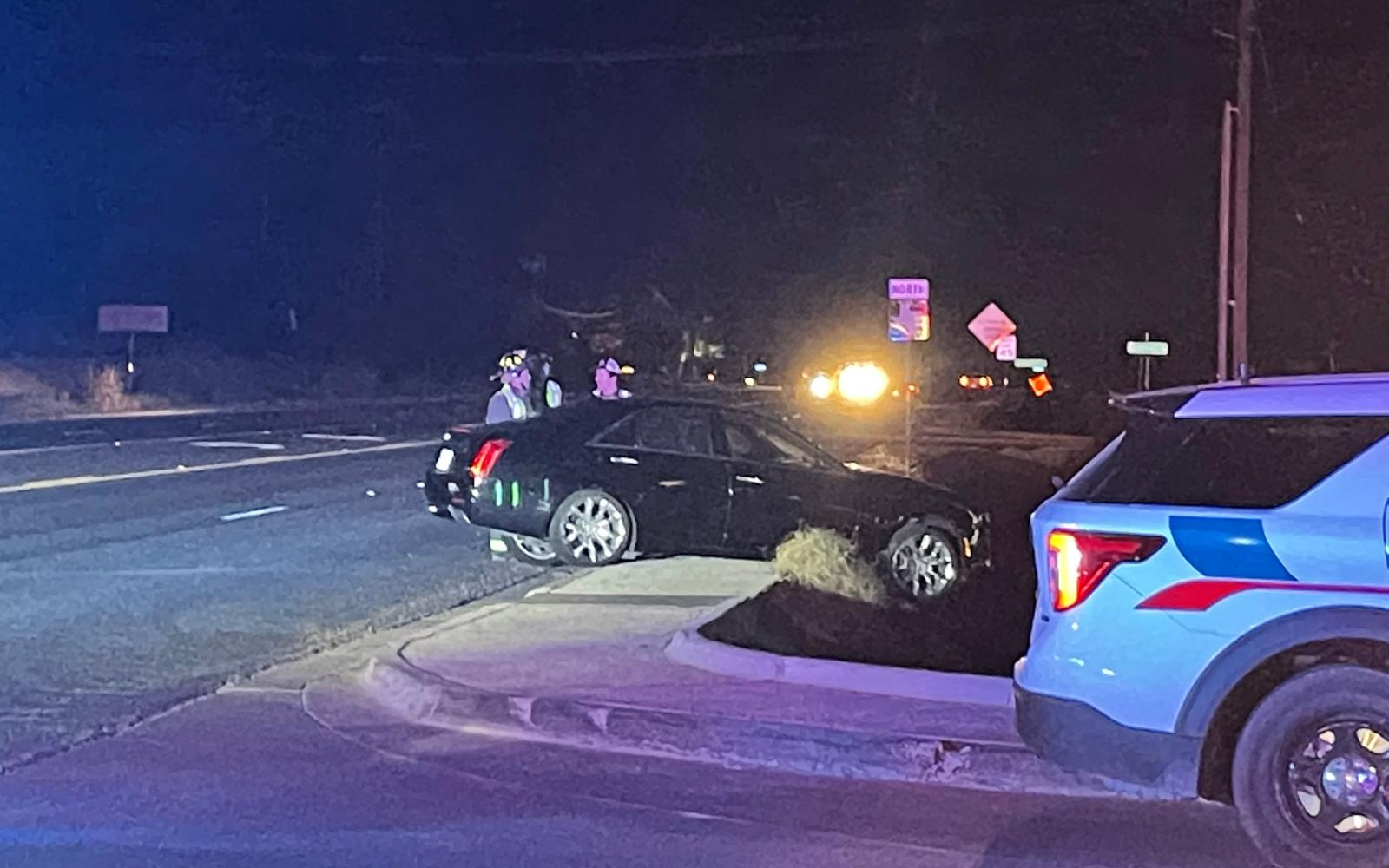 Cadillac SUV Crash 11/20/21 (LIVE! Photo/Sonia Ramirez)