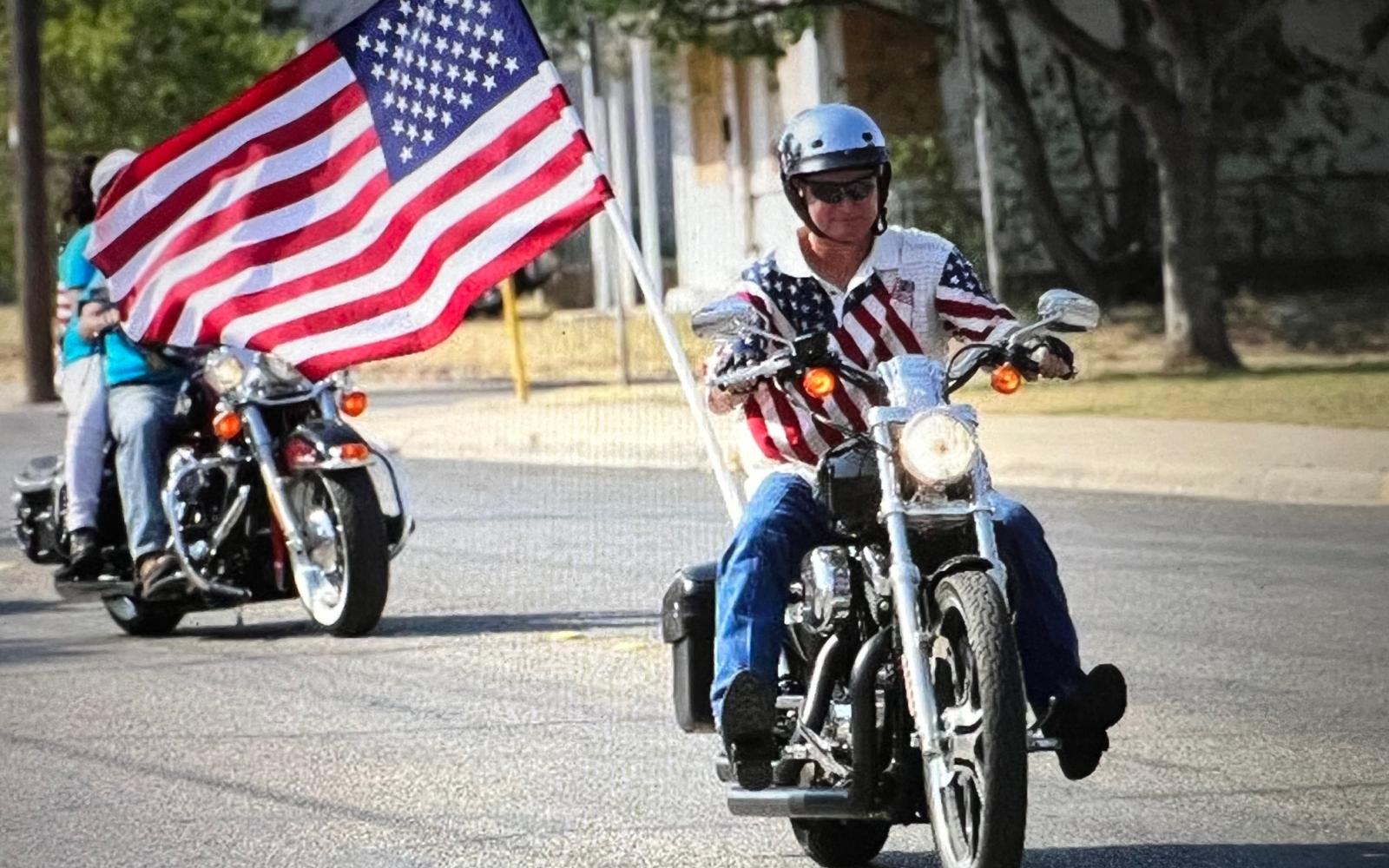 Yantis Green on Harley Motorcycle (LIVE! Photo/Yantis Green)