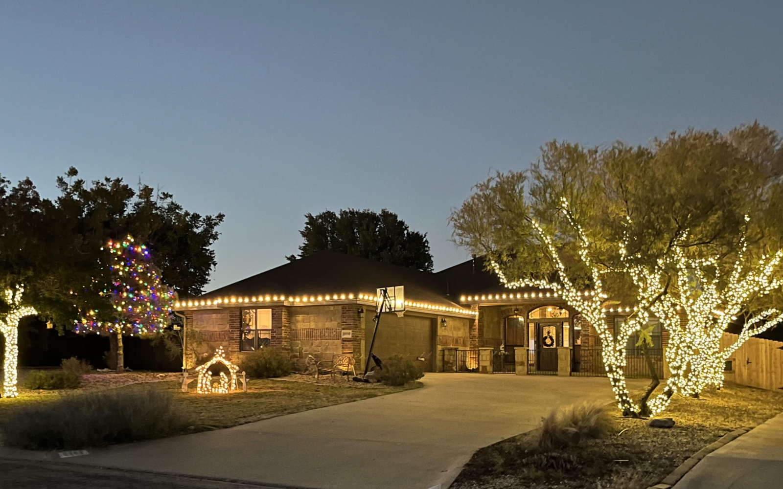 6000 Block of Warwick