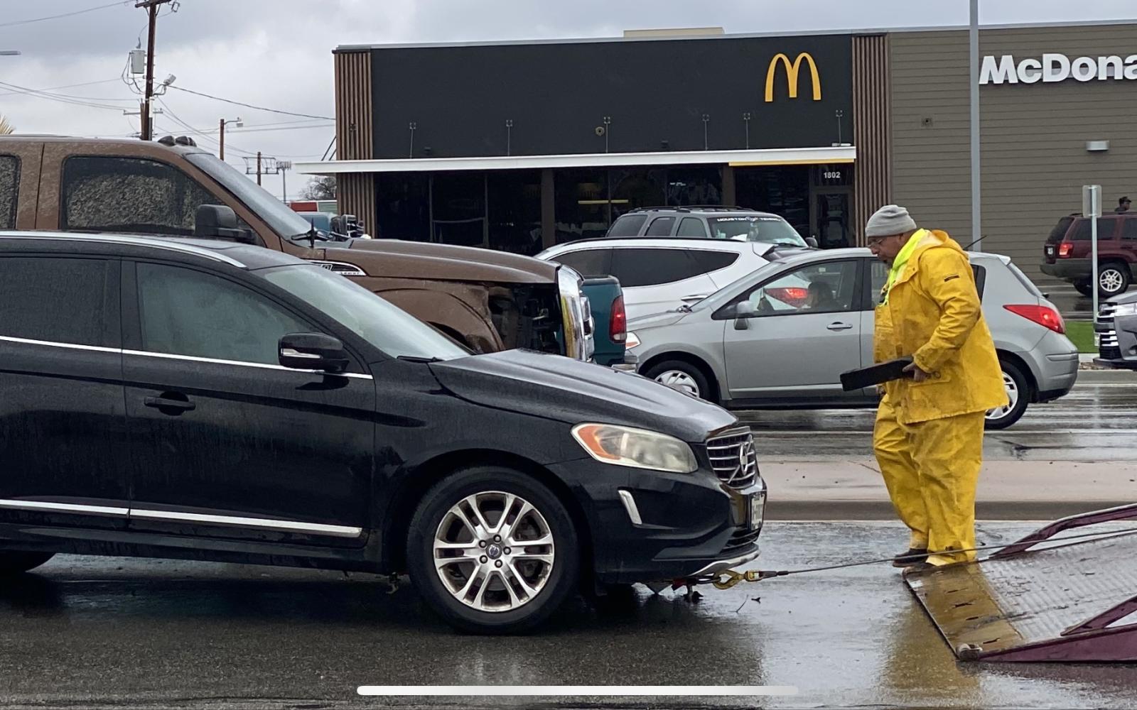 Crash Ave. N & S. Bryant 1.23 (LIVE! Photo/James Bouligny)