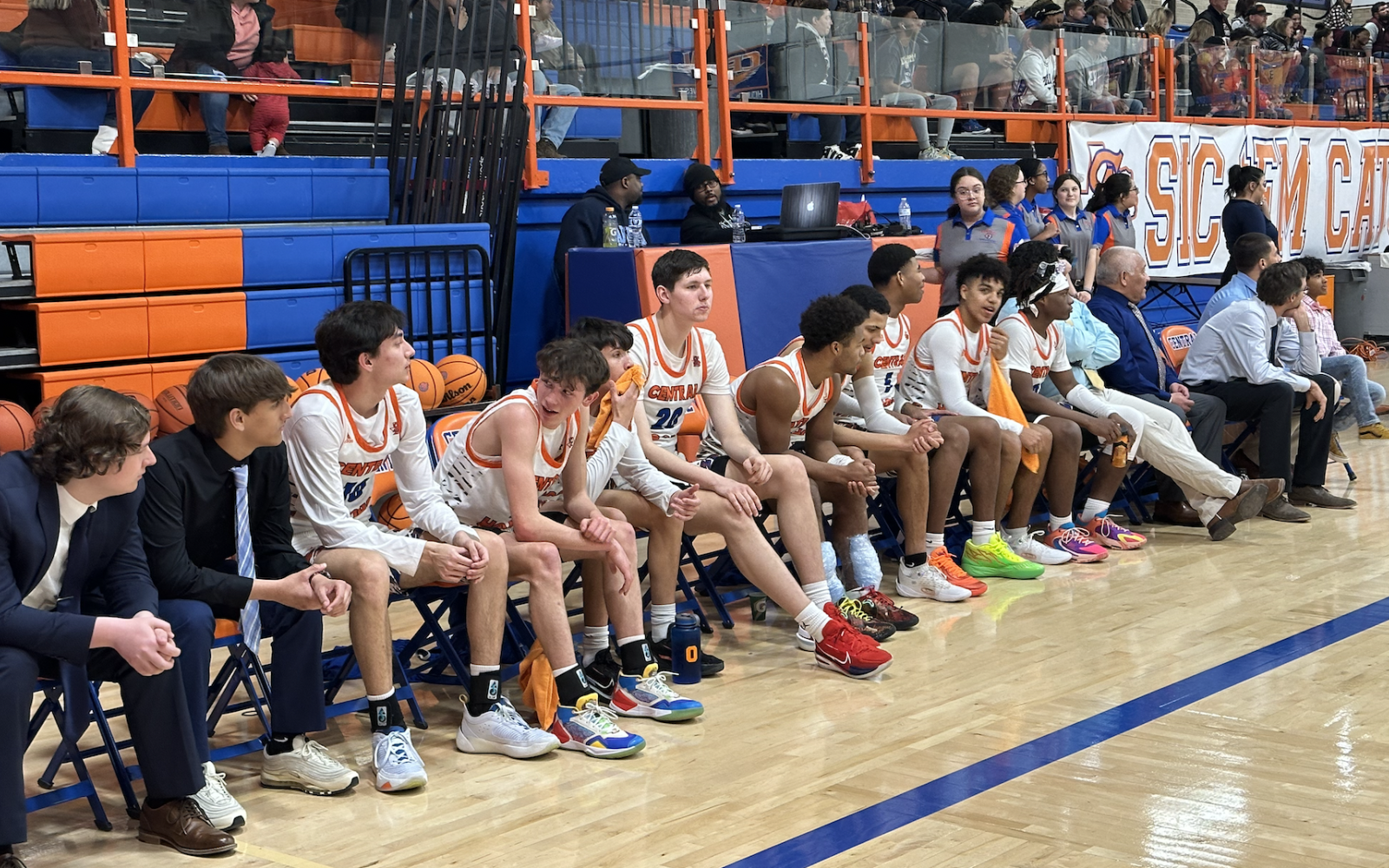 Bobcats' Starters Enjoy the 4th quarter