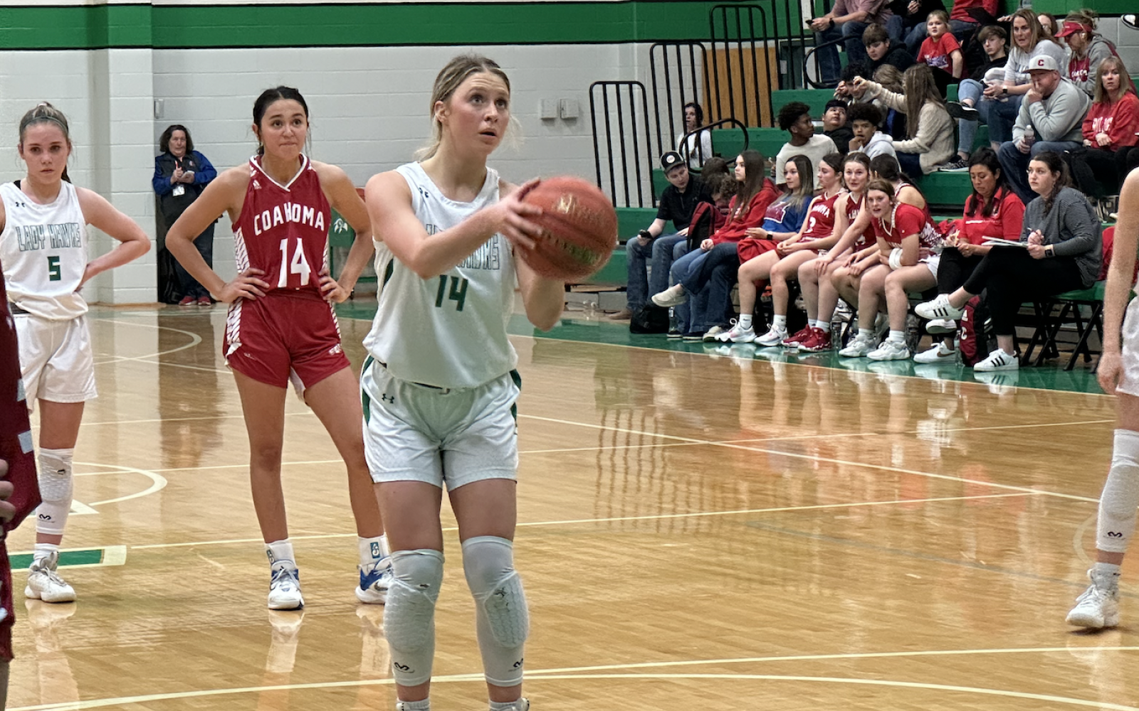 Lady Hawks' Renly Weishuhn