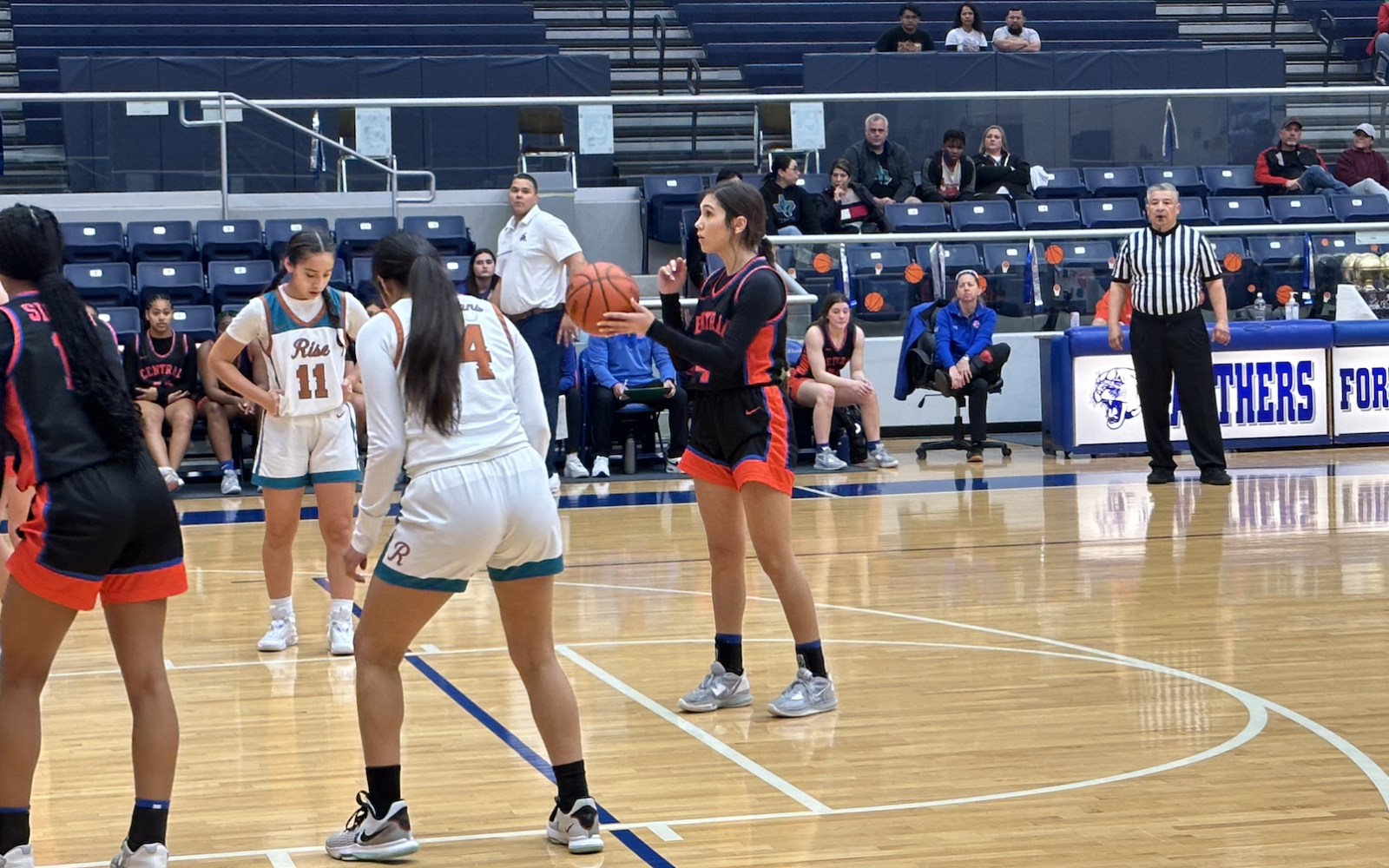 Lady Cats' Jewels Perez