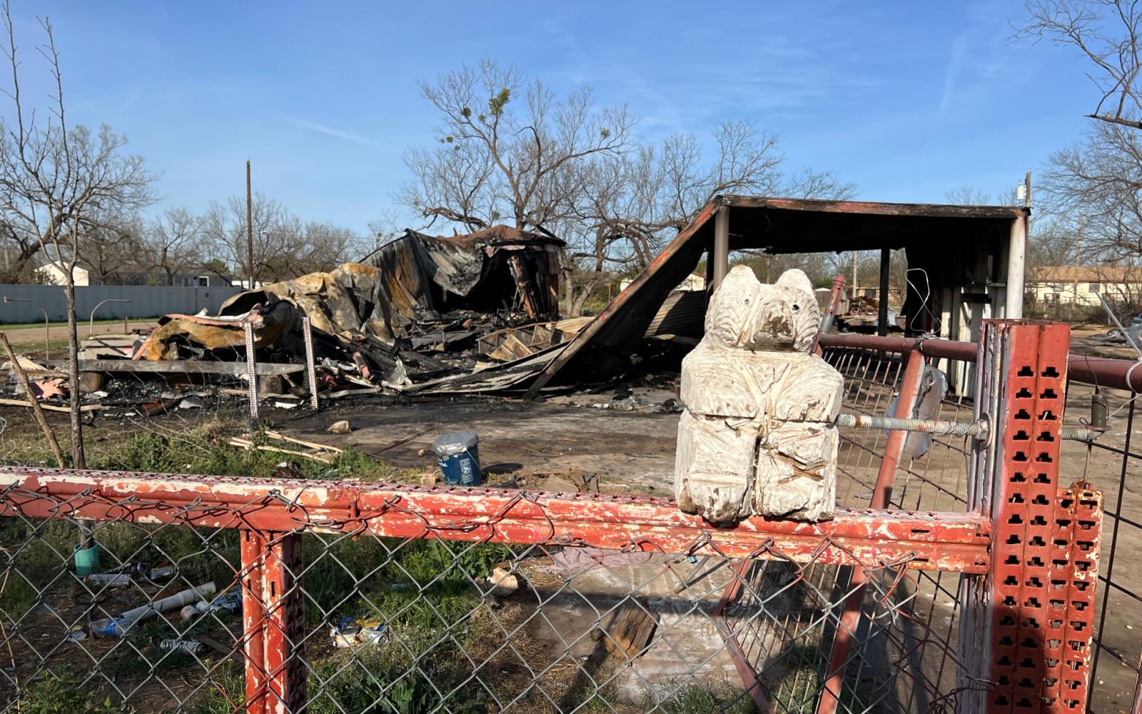 Raccoon Rd. Fire 4.1.23 (LIVE! Photo/Yantis Green)