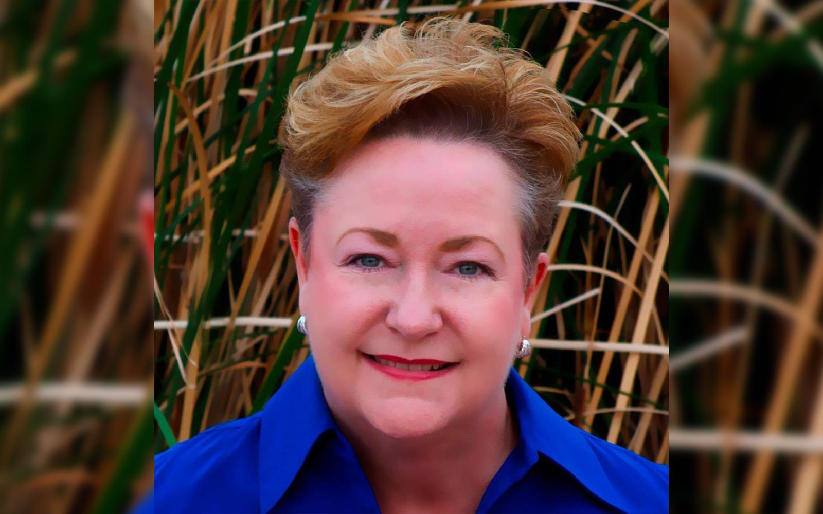 Mrs. Kat Rowlodt - Facebook profile photo