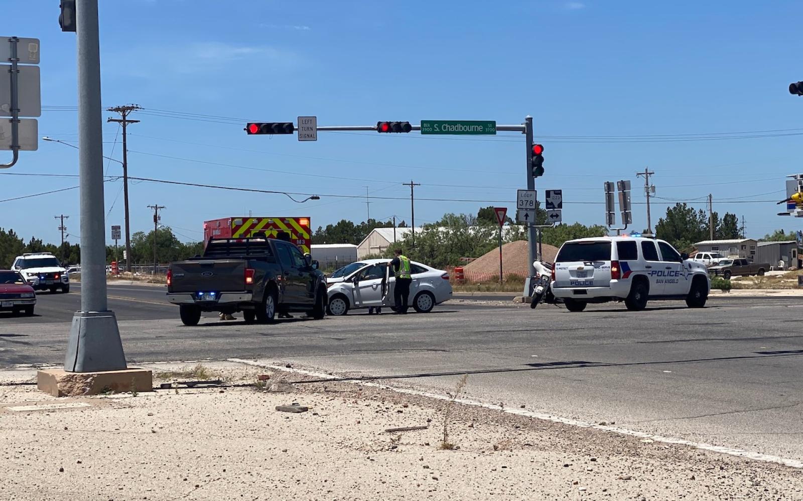 Man runs from the law, causing chaos on S. Chadbourne.
