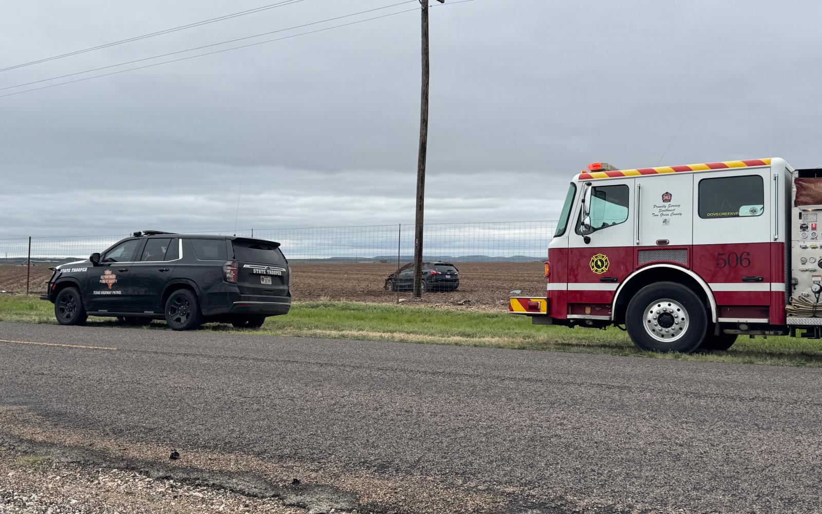 Minivan plows into an empty cotton field on Apr 5, 2025