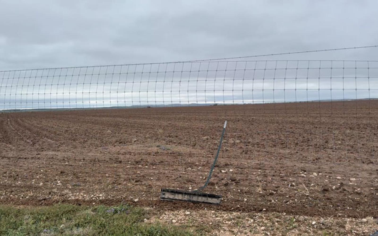 Minivan plows into an empty cotton field on Apr 5, 2025