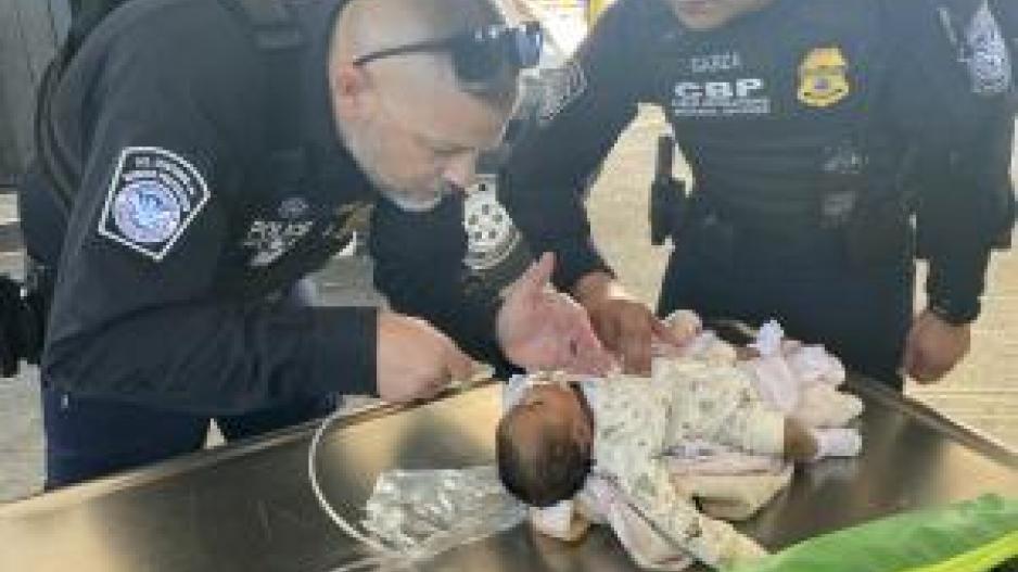 Border Patrol Agents Save Unresponsive Infant (Courtesy/CBP) Border Patrol Agents Save Unresponsive Infant (Courtesy/CBP)