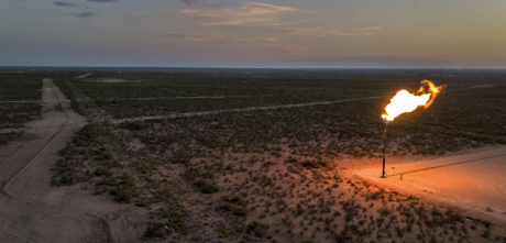 Oilfield Flare (Contributed/bloomberg)