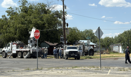 Powers Lines Down on Avenue N
