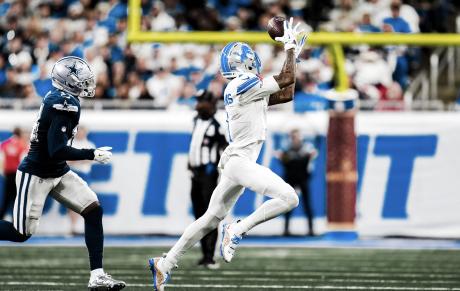 Dallas Cowboys chase after Detroit Lions Amon-Ra St. Brown 