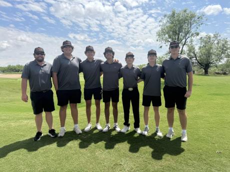 The Robert Lee boys are in first place after the opening round of the Class 1A state golf tournament Monday, April 27, 2026.