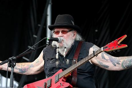 Legendary country singer-songwriter David Allan Coe, known as the “outlaw’s outlaw,” has died at 86.