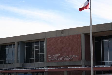 The SAISD Administration Building. (LIVE! Photo by Matt McDaniel)