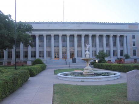 The Tom Green County Courthouse (Wikipedia)