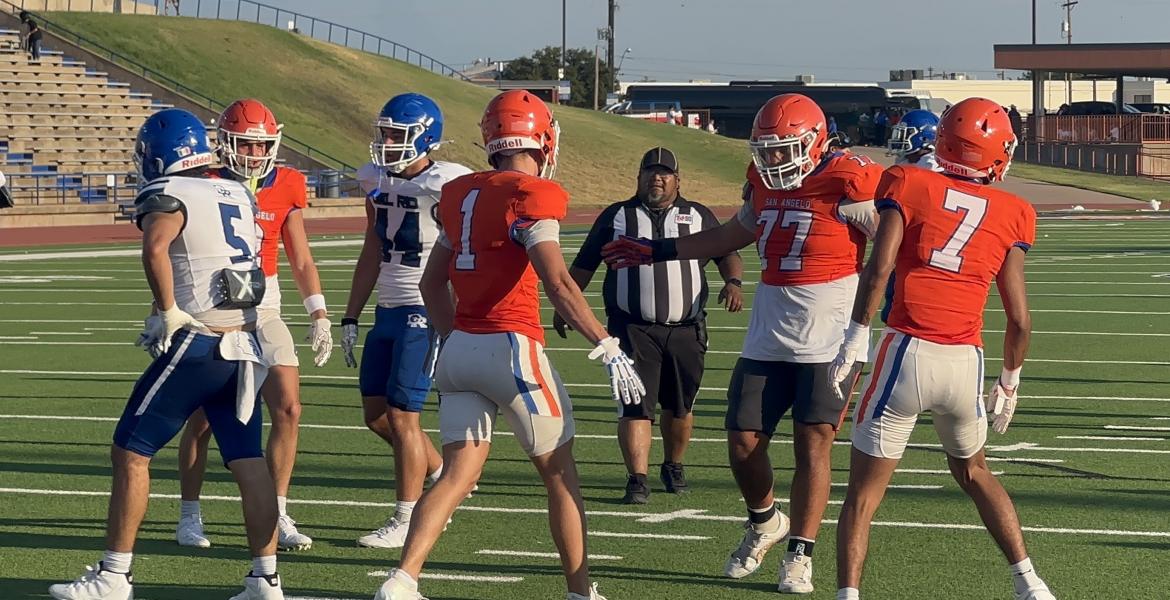 Central Bobcats Football in the scrimmage against Del Rio