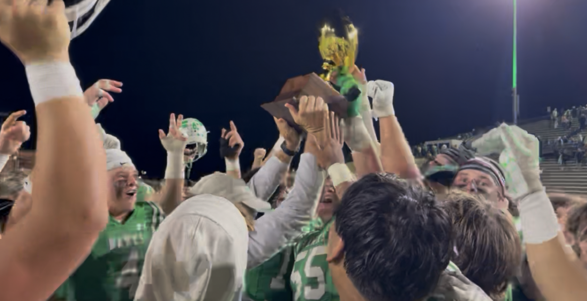 Wall Hawks beat Idalou Wildcats in San Angelo Stadium