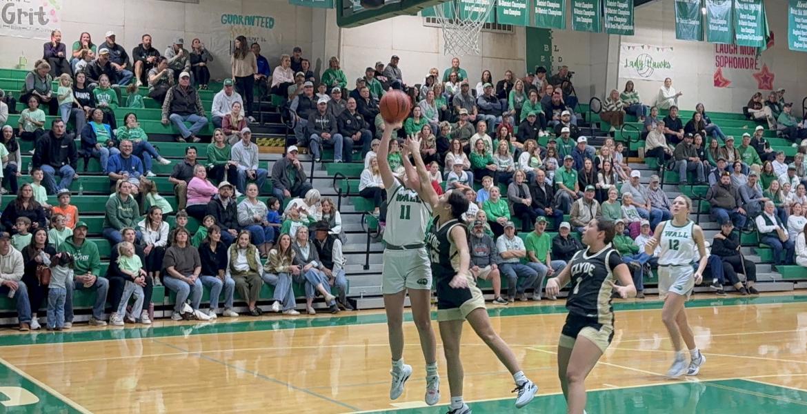 Wall's Kenzzie Covert goes up for a shot against Clyde in 2026.