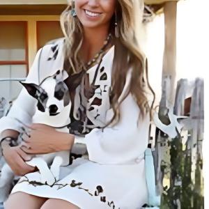Profile picture for user Carla Cole