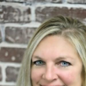 Profile picture for user LesleeFleming